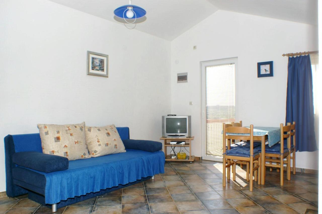 Family Friendly Seaside Apartments Vlasici, Pag - 4319 Екстериор снимка