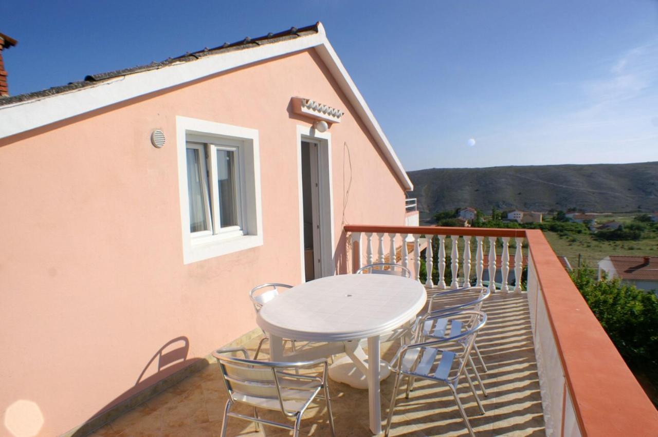 Family Friendly Seaside Apartments Vlasici, Pag - 4319 Екстериор снимка